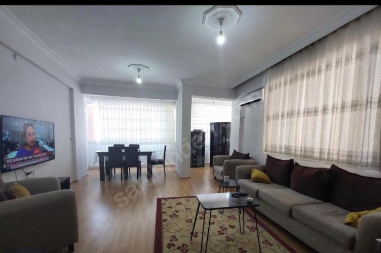 3 Bedrooms Apartment