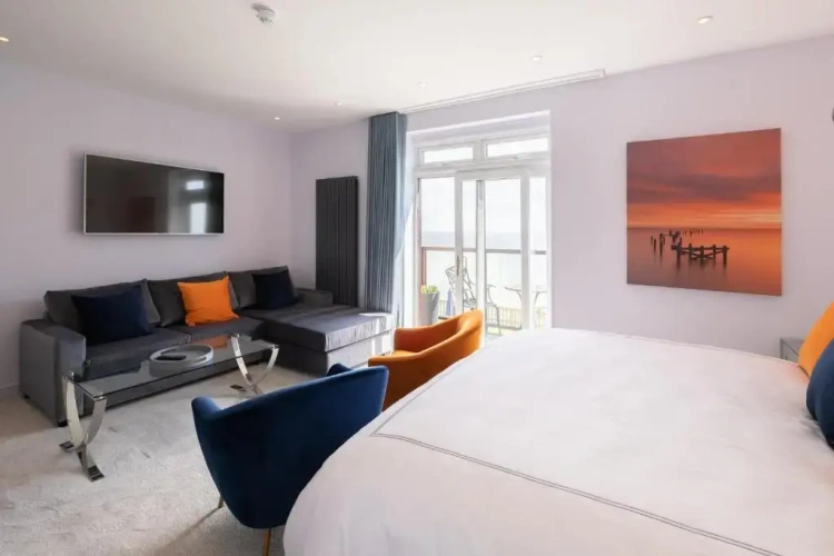 Superior Double room with balcony and with sea view