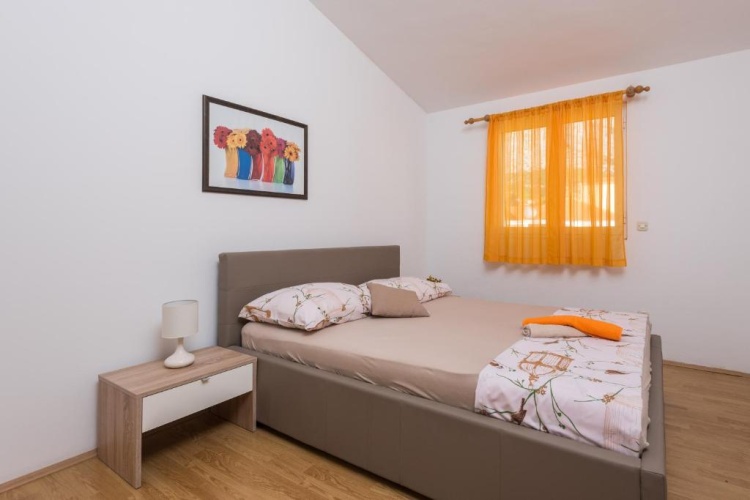 2 Bedrooms Apartment with sea view