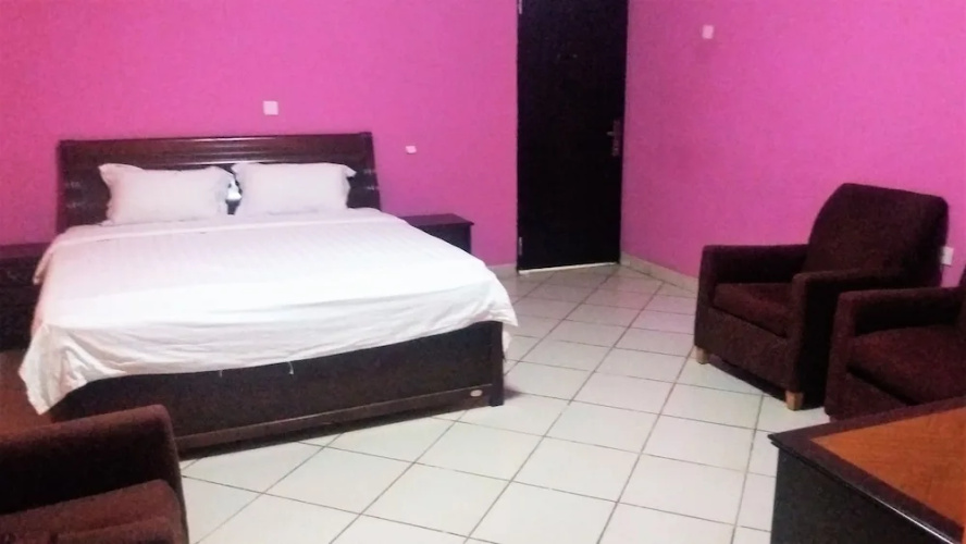Golden Simcha Hotel