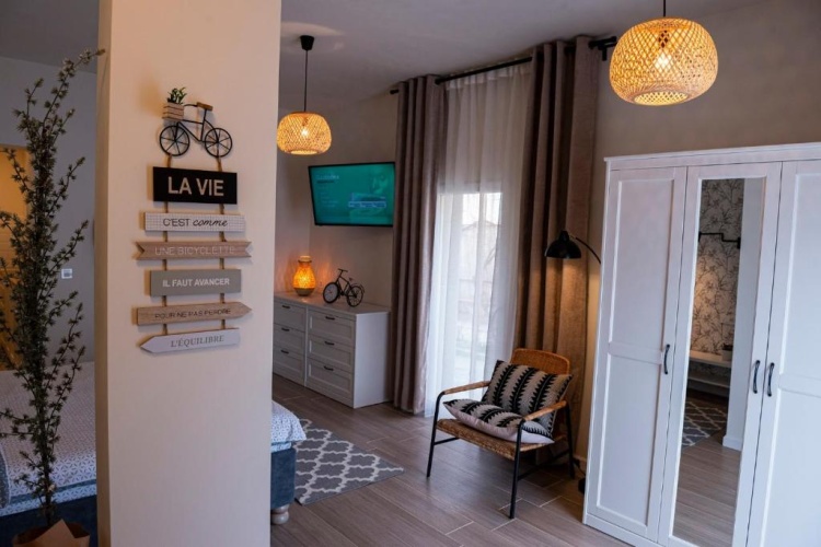 1 Bedroom Apartment