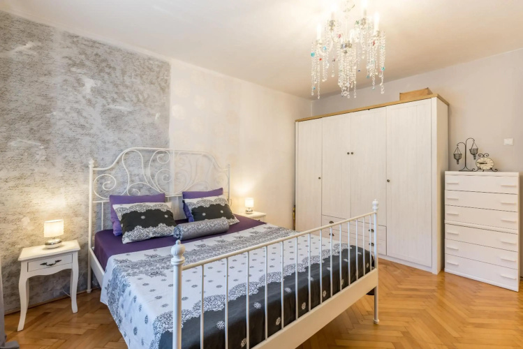 Artistic chill art apartment 2+2.Centar of Split.