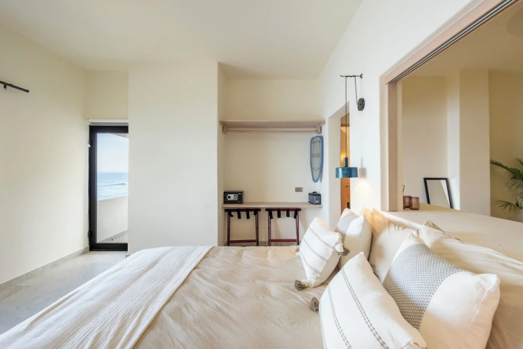 Cabo Break Hotel