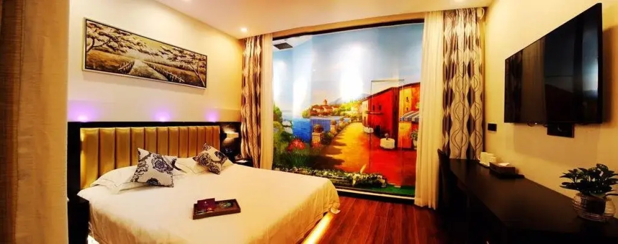 Younger Hotel
