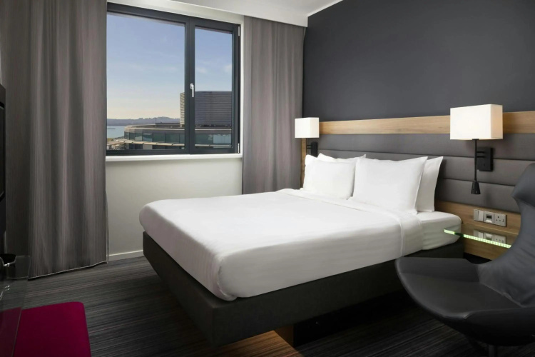 Moxy Southampton