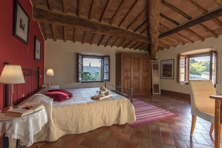 2 Bedrooms Apartment with mountain view
