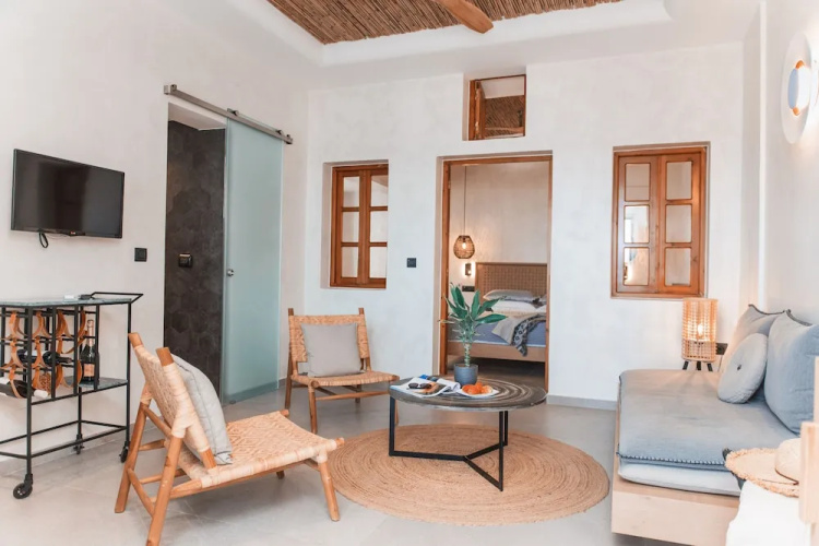 Almyra Studios & Apartments