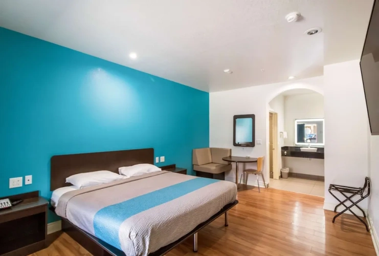 Deluxe Double Suite