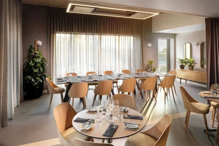 voco Zeal Exeter Science Park by IHG