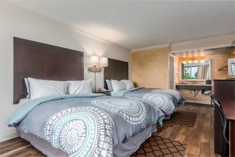 Fairway Inn