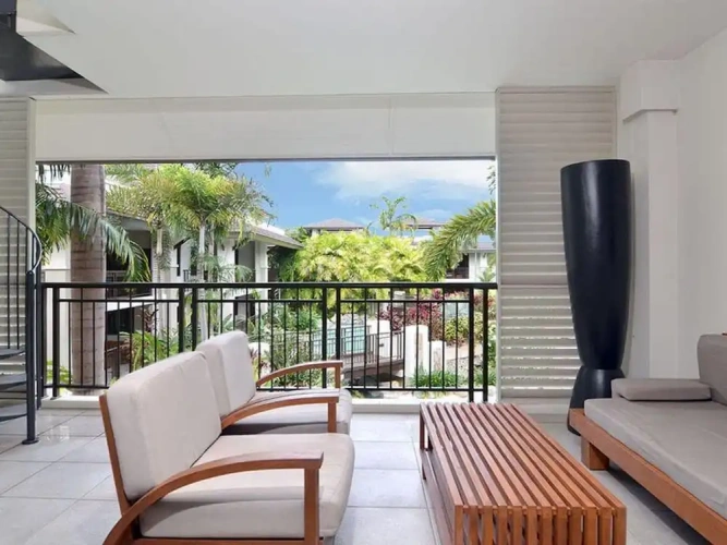 Standard Penthouse room with balcony and with pool view