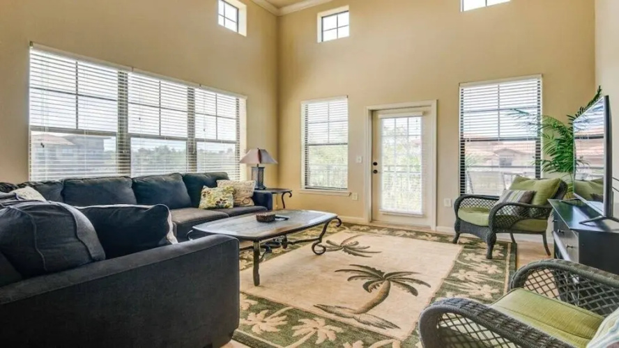 Amanda's Bella Piazza 3 Bedroom Condo