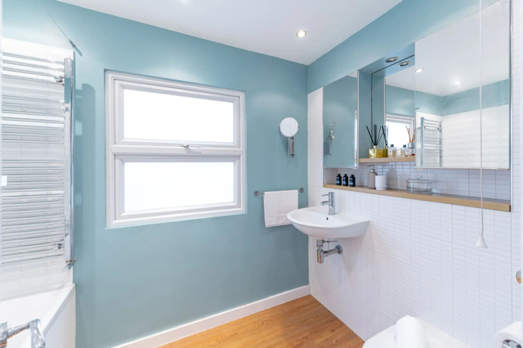Stylish Shepherds Bush Flat