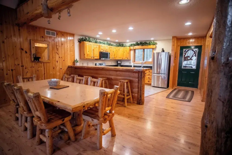 Timber Bay Lodge & Houseboats