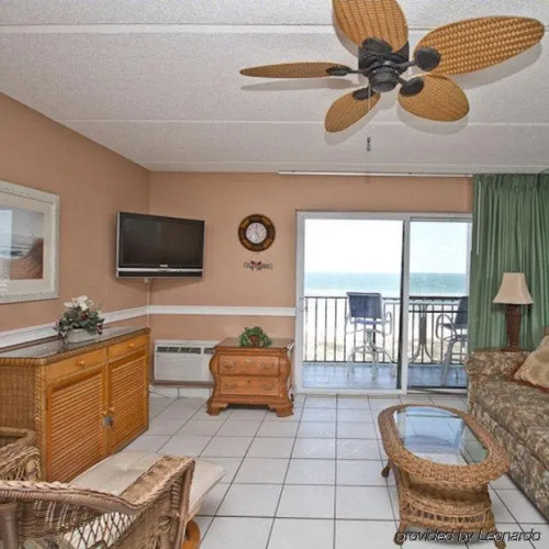Beacher's Lodge Oceanfront Suites