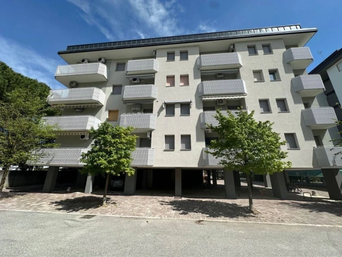 1 Bedroom Apartment with balcony and with city view