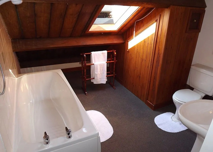 Bridgeview Cottage