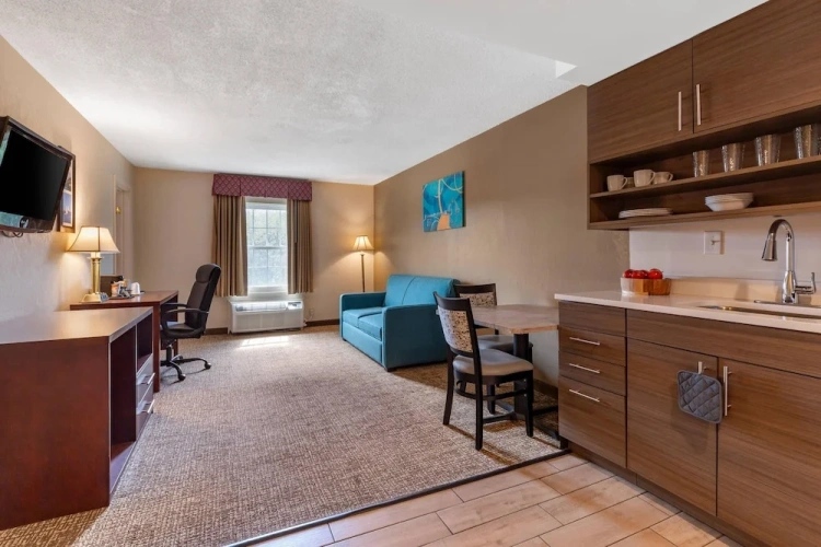 Quadruple Suite