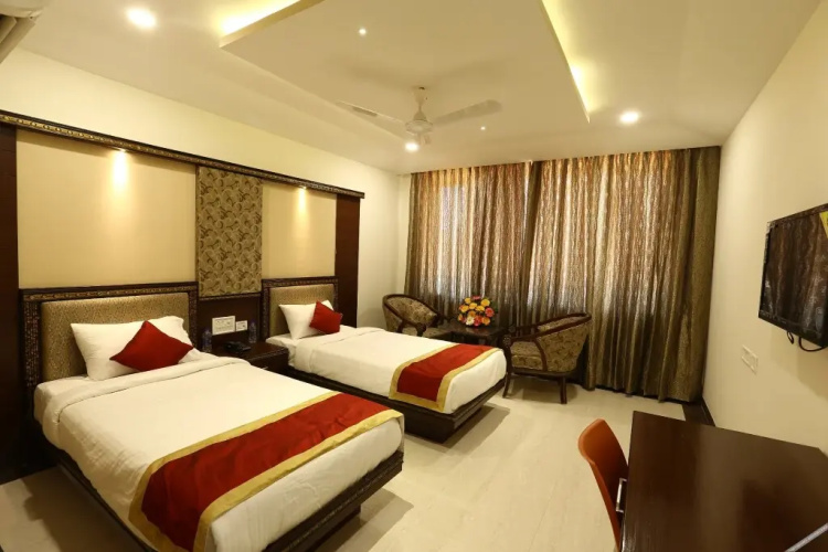 Green Embassy Hotel