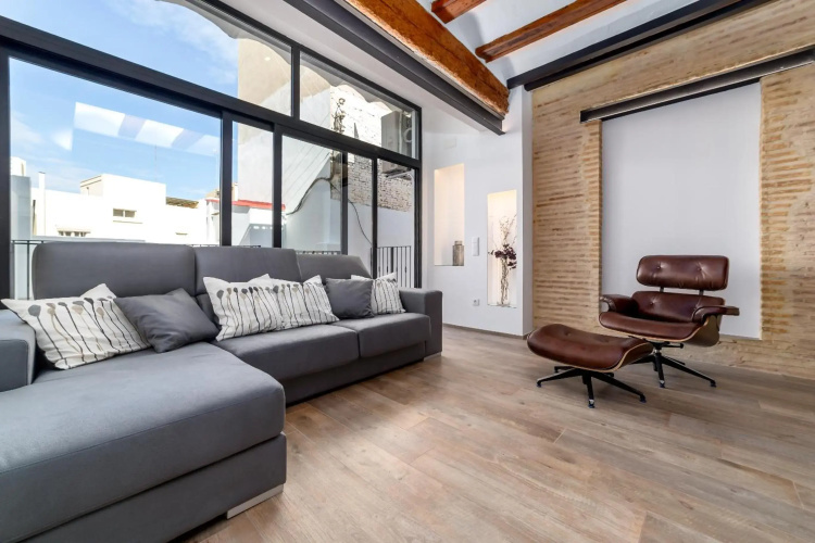 CENTER-Luxurious 1BR, 1BA-Terrace, WI-FI, A/C