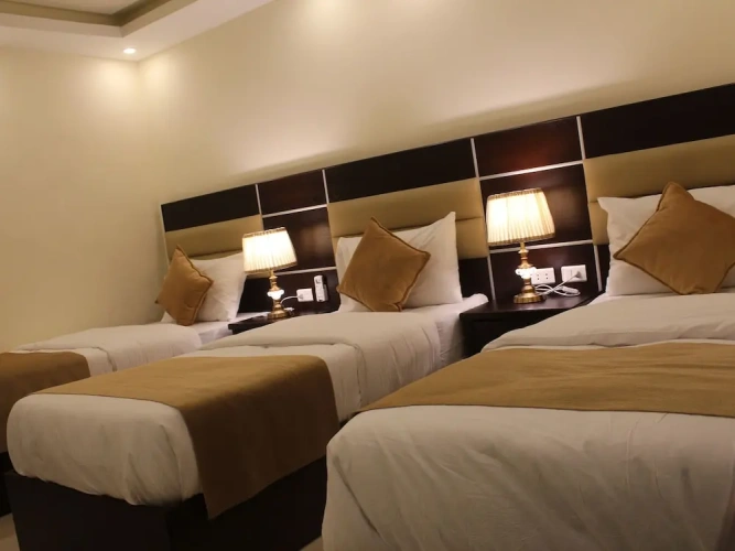 Standard Triple room