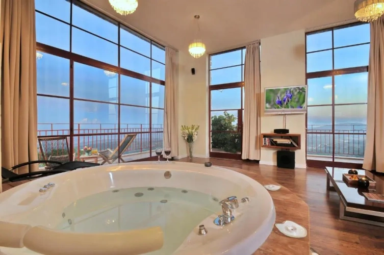 Deluxe Double room with balcony and with sea view