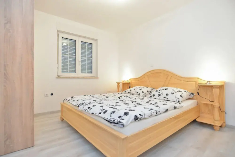 Apartment 1739