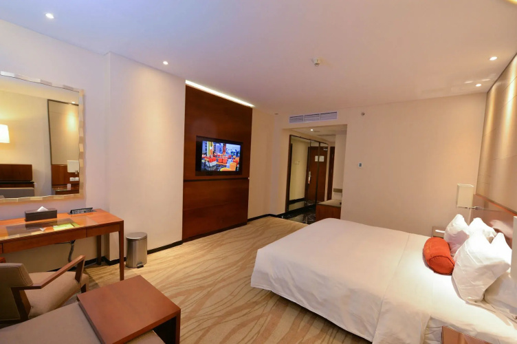 Gumaya Tower Hotel Semarang