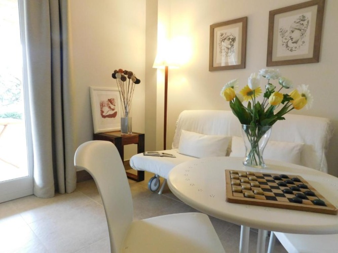 Deluxe Apartment