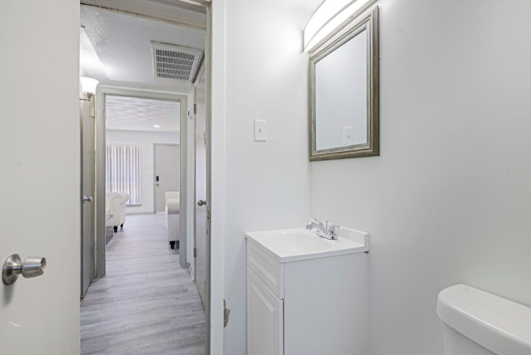 Leandro Apartments