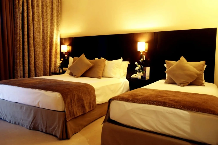 Standard Triple room