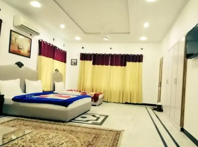 Roomi Guest House