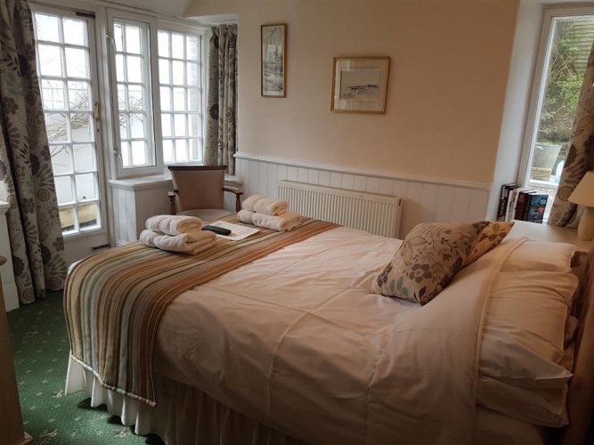 Standard Double Basement room