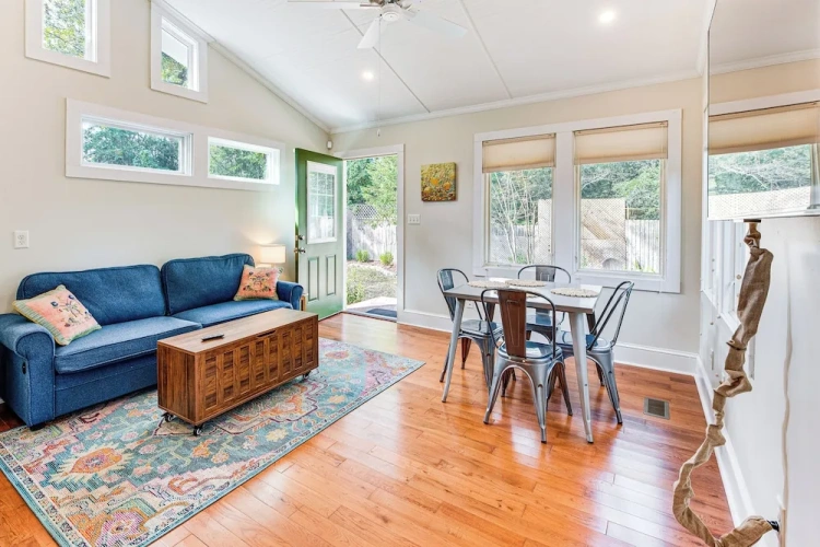 2 Bedrooms Cottage