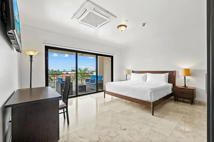 Palm Aruba 408
