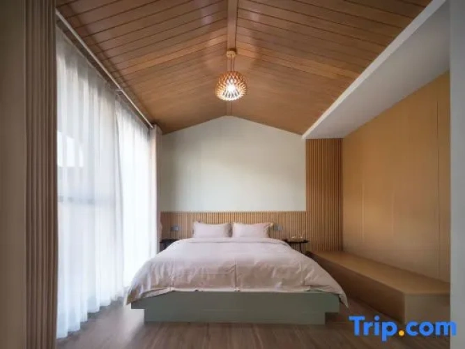Standard Double room with balcony and with garden view