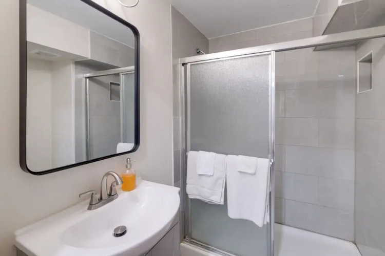 2 Mi to Umd: Apt w/ Free Parking in Silver Spring!