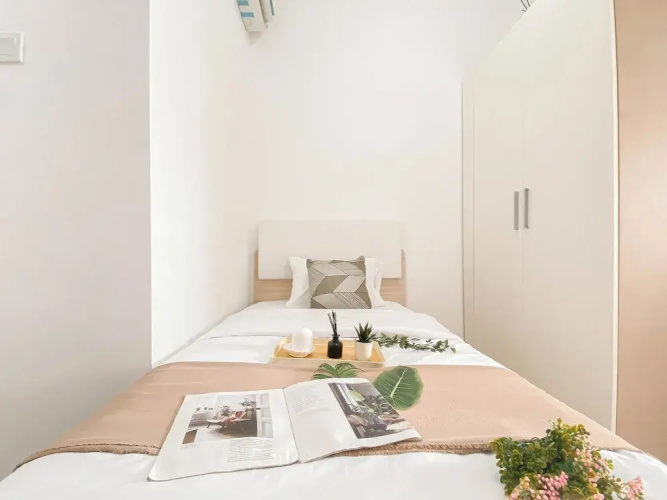 Basic Studio Apartment At Vittoria Residence