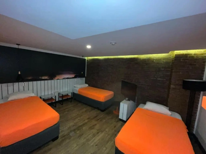 Standard Triple room
