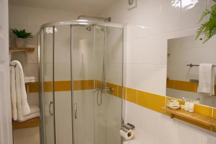 The Oldbrook Garden Flat