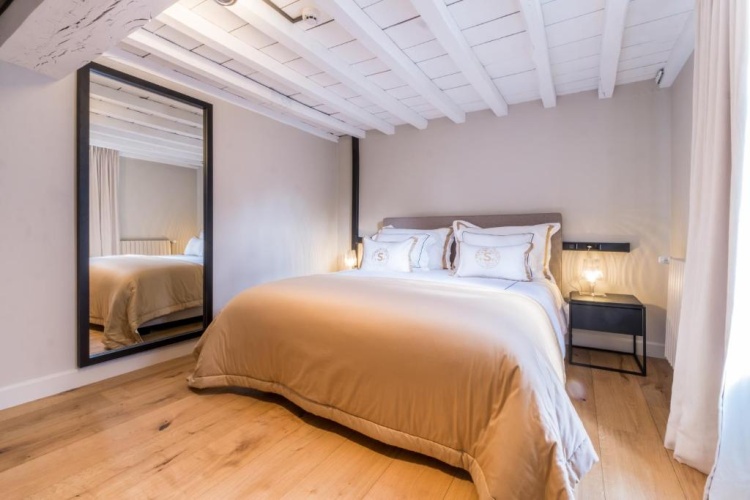 Deluxe Double Family Suite