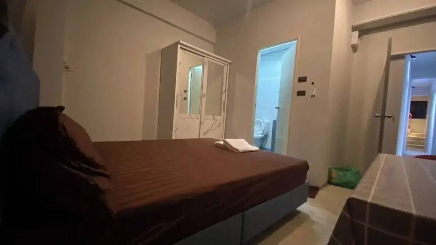 Capricorn Hostel