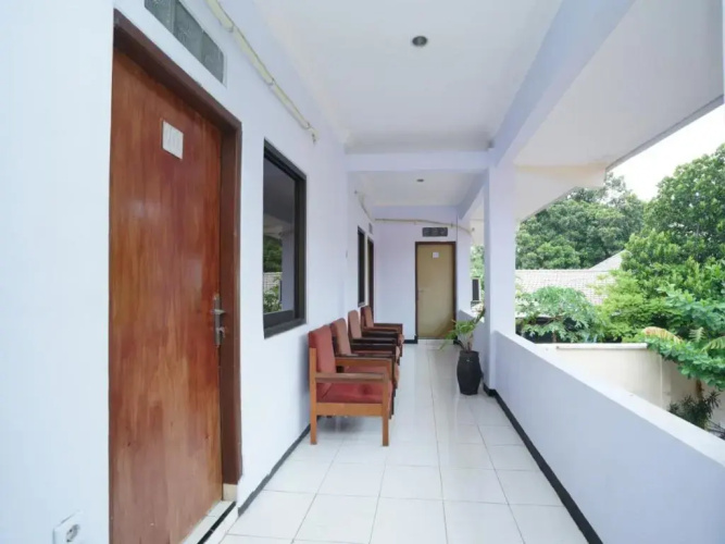 OYO 2003 Female Guest House