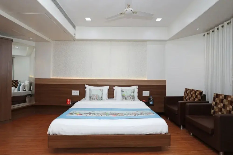 OYO 10672 Hotel Riviera