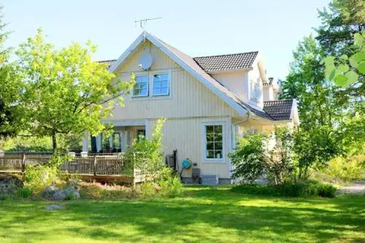 Sun All Day House