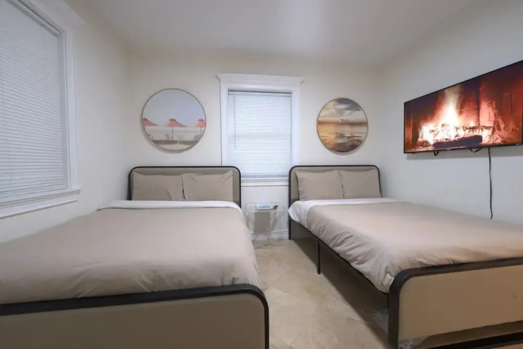 Biscayne Park 3BD2BA Spacious