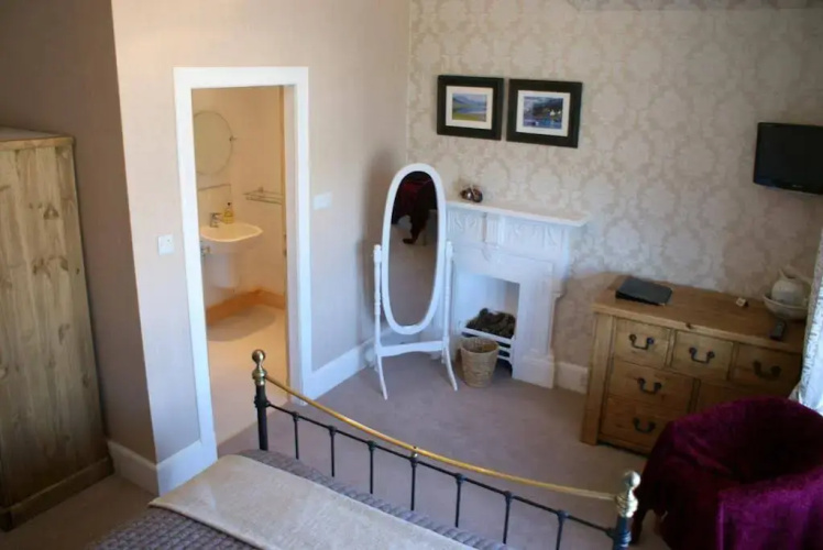 Invernevis Bed  Breakfast