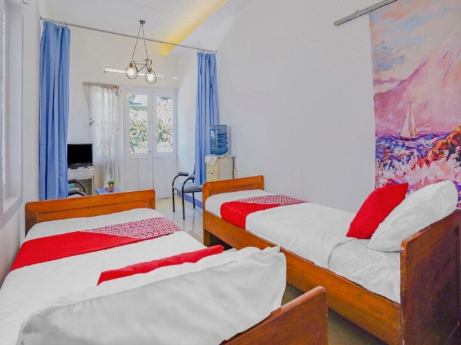 Economy Twin room