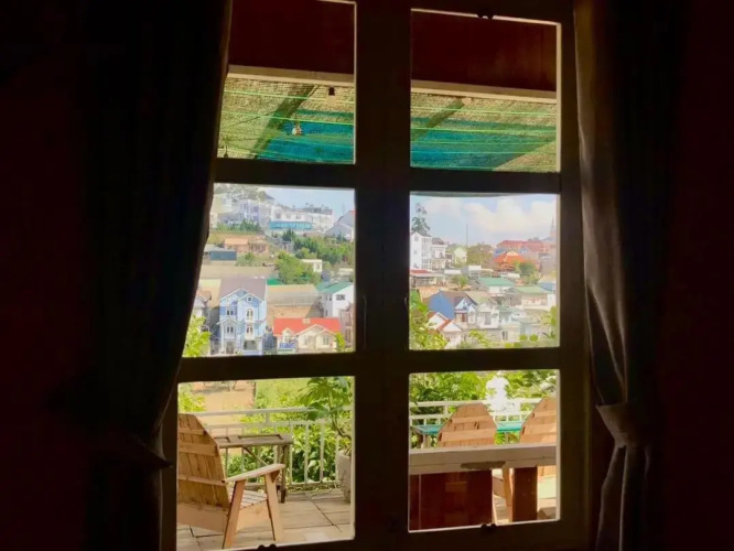 Books Homestay