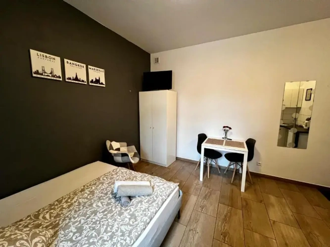 1 Bedroom Apartment